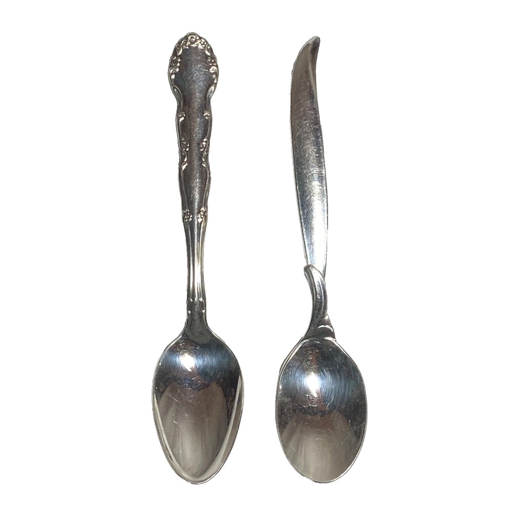 Rogers Bros 1847 Flair Teaspoon & Oneida‎ LTD 1881 Flirtation 4 1/4" Teaspoons
